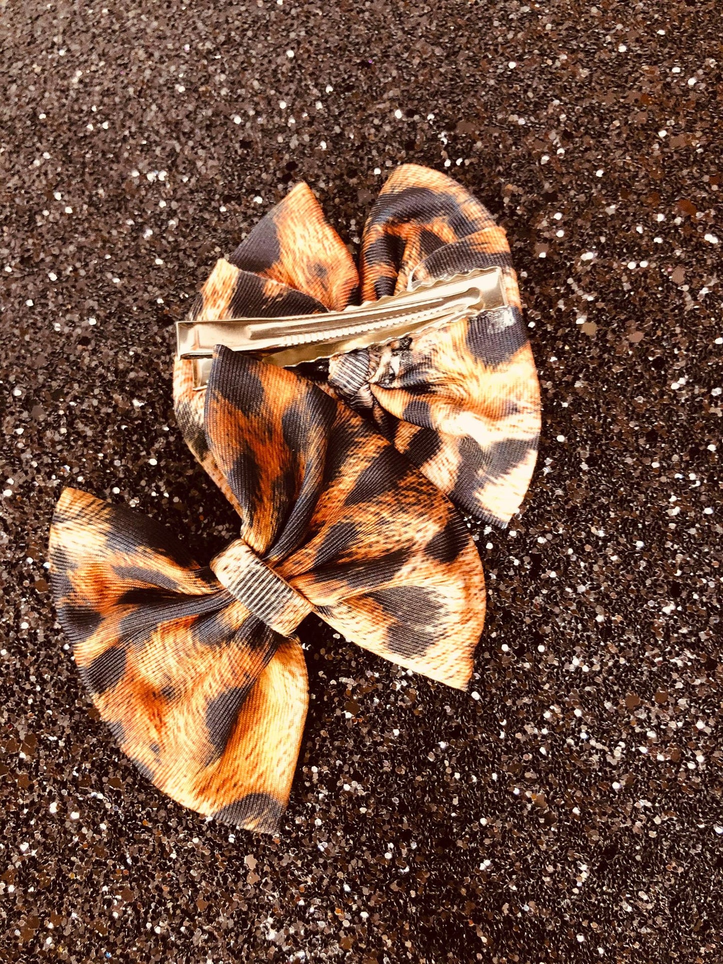 BRIGHT LEOPARD BOW WITH CLIP