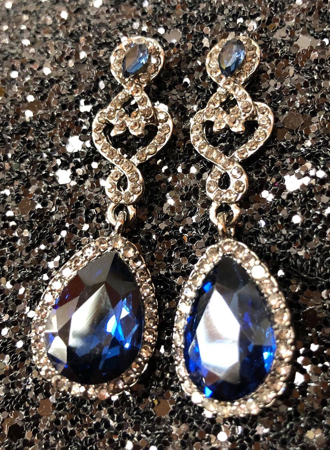 NAVY DROP EARRINGS