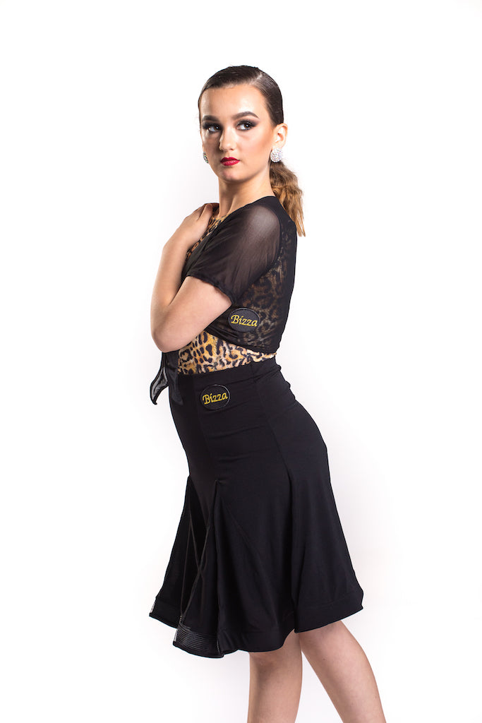 𝐒𝐞𝐫𝐞𝐧𝐚 𝐒𝐤𝐢𝐫𝐭 𝐰𝐢𝐭𝐡 𝐬𝐩𝐥𝐢𝐭𝐬 - Various colours available