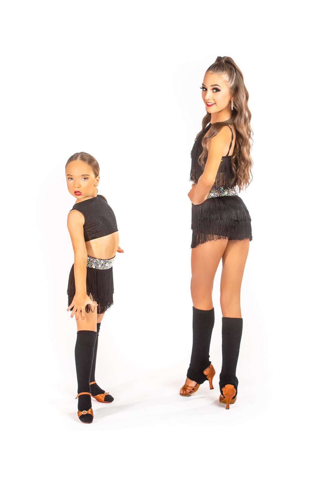 𝐒𝐡𝐚𝐤𝐞 𝐈𝐭 𝐒𝐡𝐨𝐫𝐭𝐬 - Black