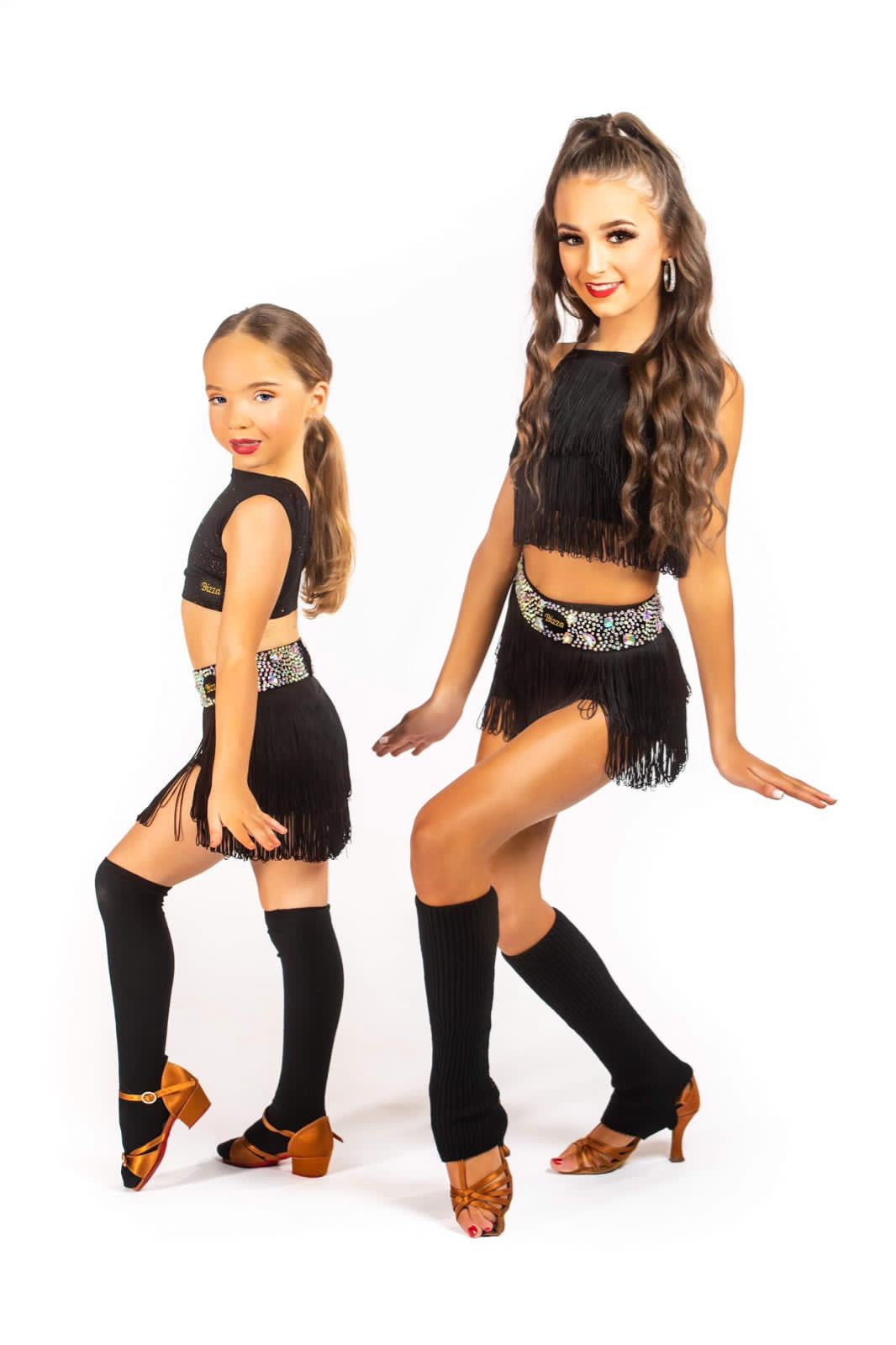 𝐒𝐡𝐚𝐤𝐞 𝐈𝐭 𝐒𝐡𝐨𝐫𝐭𝐬 - Black