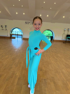 𝗡𝗘𝗪 Aqua high neck keyhole leotard with sleeves