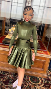 𝗘𝗫 𝗦𝗣𝗢𝗡𝗦𝗢𝗥 Olive Green Latin set