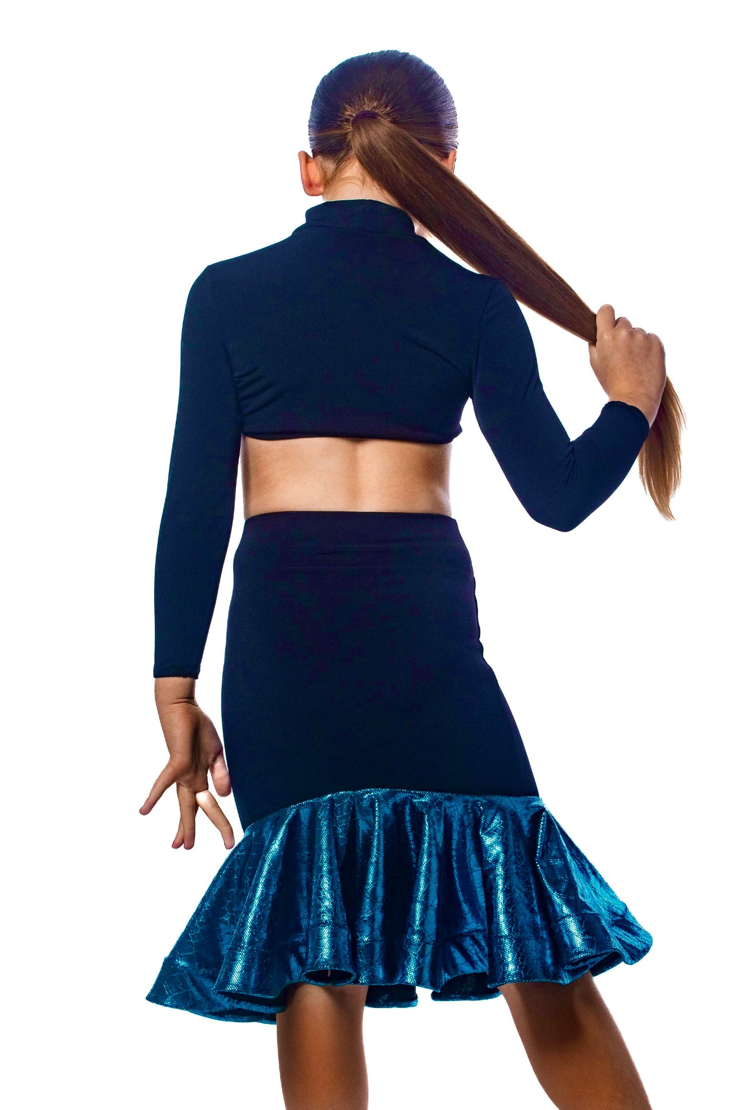 𝐋𝐢𝐦𝐢𝐭𝐞𝐝 𝐄𝐝𝐢𝐭𝐢𝐨𝐧  Back crepe & Blue Metallic Crocodile Print drop waisted skirt