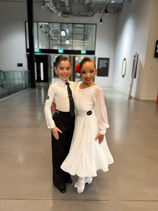 𝗘𝗫 𝗦𝗣𝗢𝗡𝗦𝗢𝗥 White Ballroom Set (Girls 9-10)