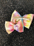COLOURFULL CLIPPED BOW